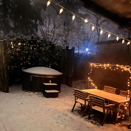 Het Relaxplekje 4 Persoons Prive Hottub