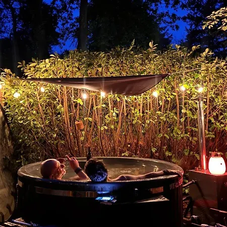 Het Relaxplekje 4 Persoons Prive Hottub * Voorthuizen