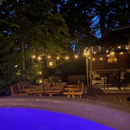 Het Relaxplekje 4 Persoons Privé Hottub * Voorthuizen