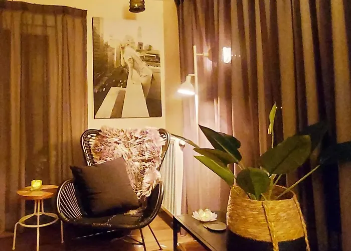 Het Relaxplekje 4 Persoons Prive Hottub * 福尔特赫伊曾